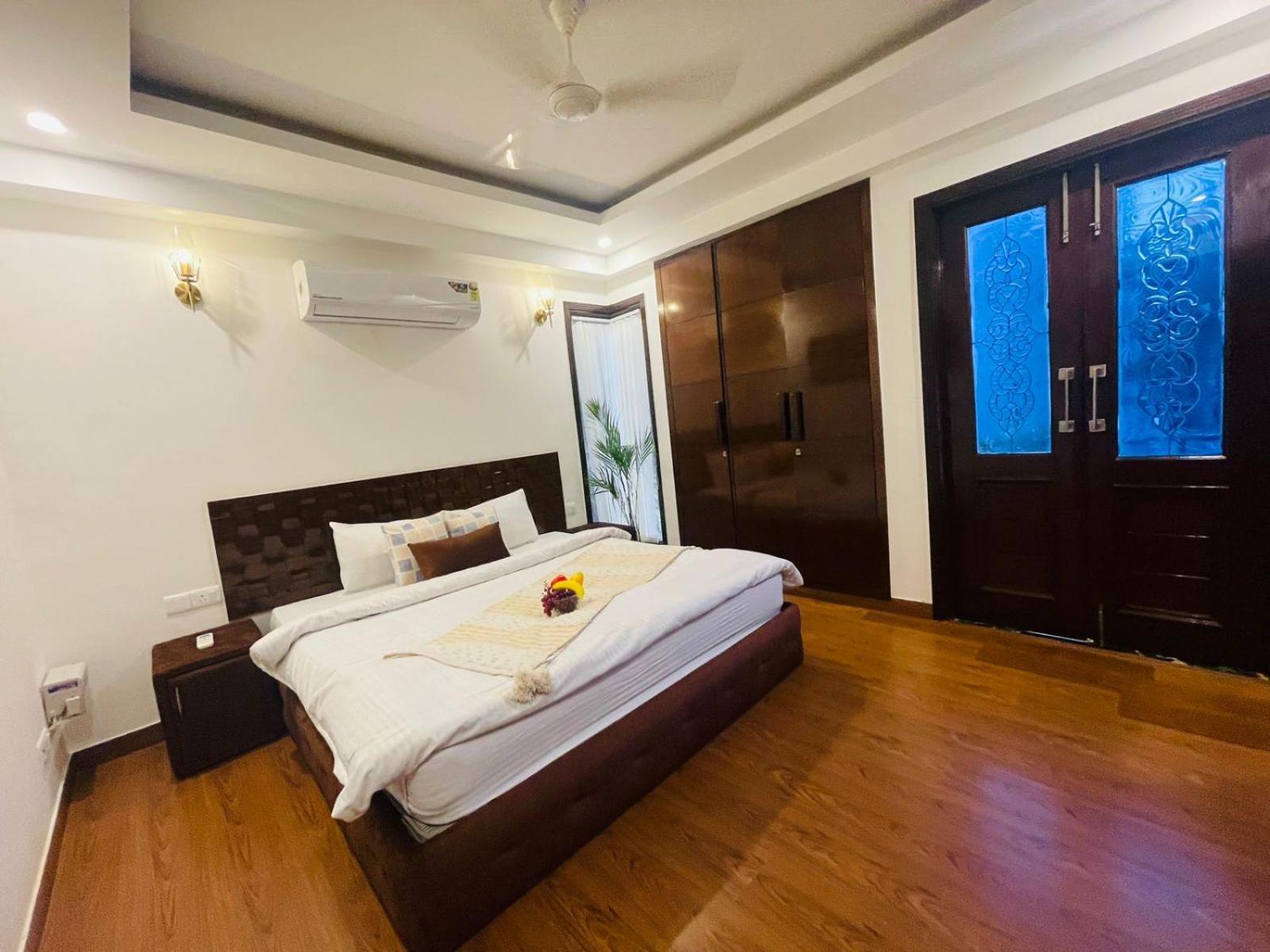 Apartment Bedchambers Serviced Apartments, South Extension New Delhi