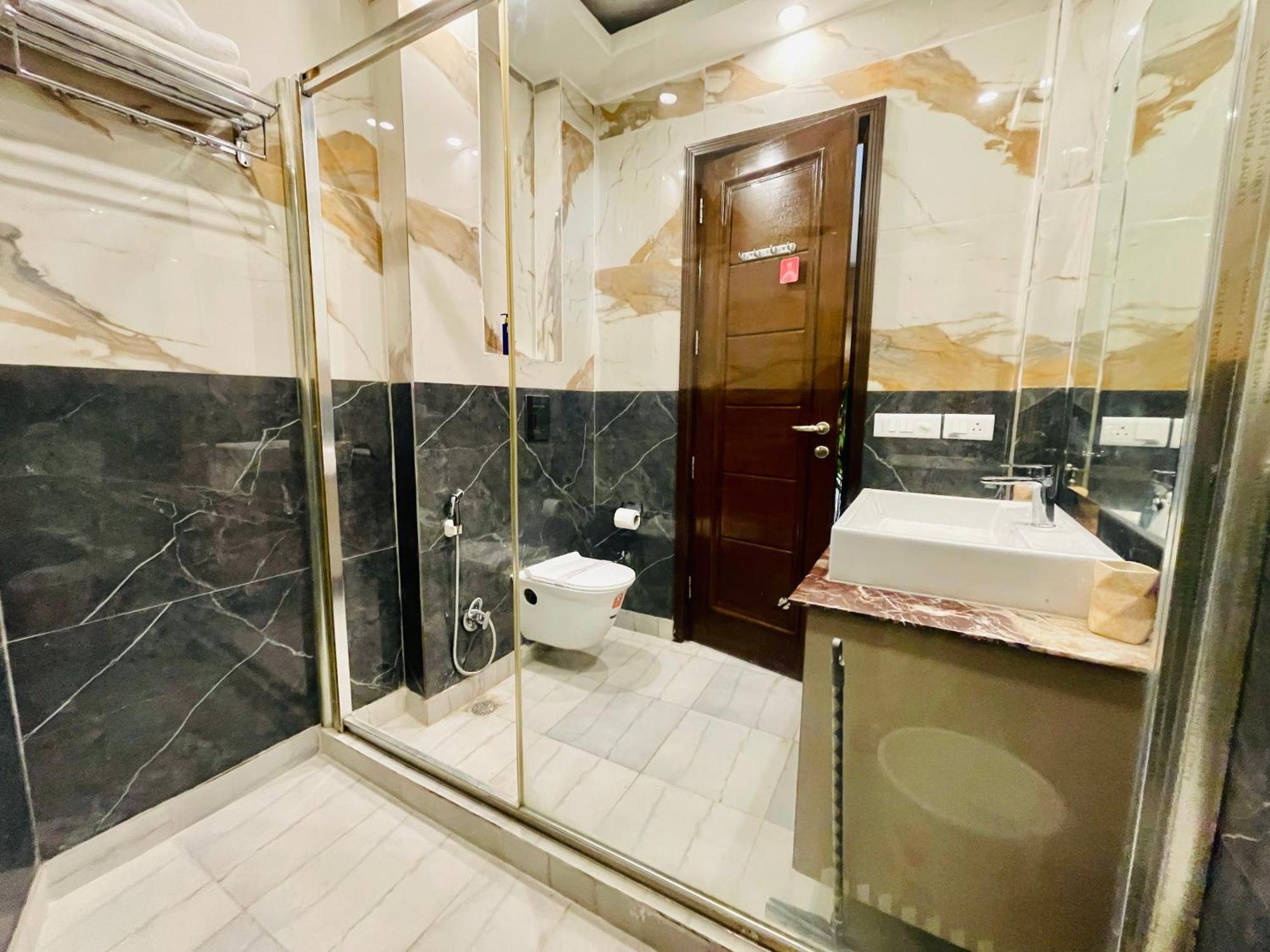 Bedchambers Serviced Apartments, South Extension New Delhi