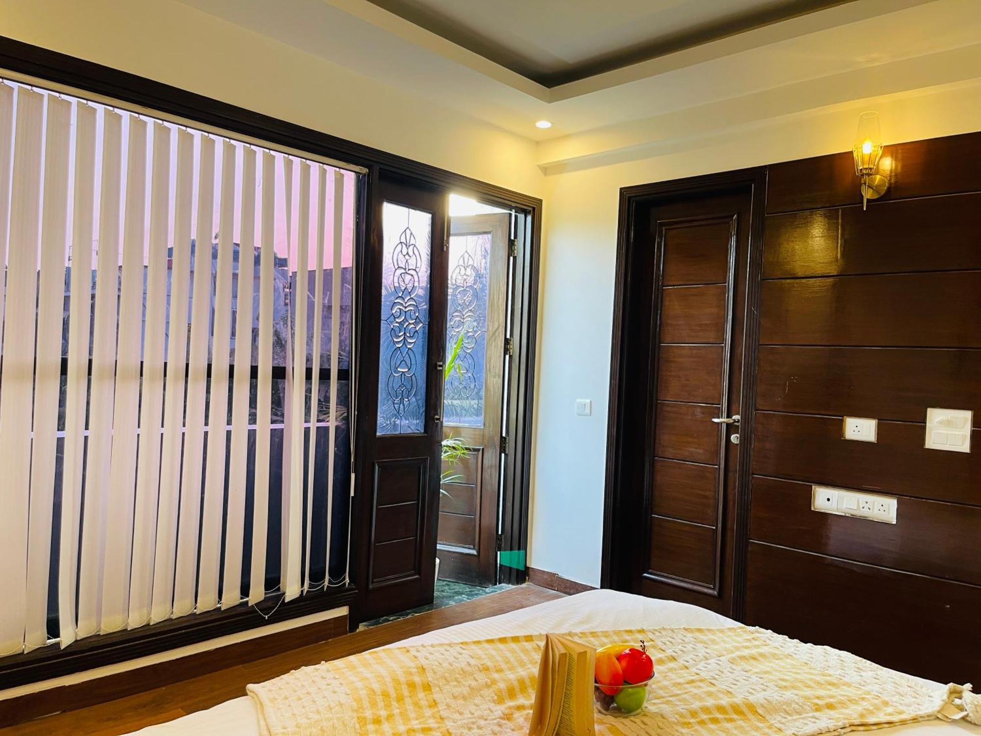 Bedchambers Serviced Apartments, South Extension New Delhi